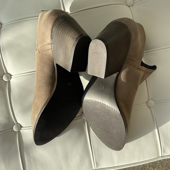 Steve Madden Adelphie Taupe Leat bootie 9.5 - Picture 4 of 9